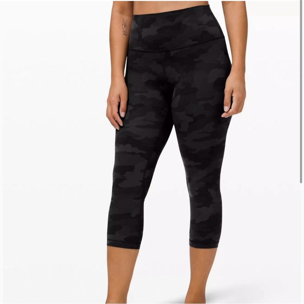 Lululemon Align Black Camo Crop 23” leggings, Size 4